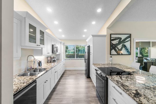 732 Lago Road, Delray Beach, FL 33445