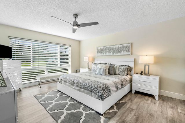 732 Lago Road, Delray Beach, FL 33445