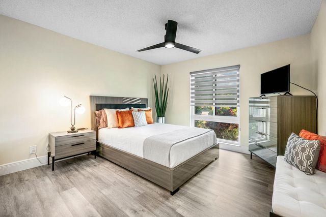 732 Lago Road, Delray Beach, FL 33445