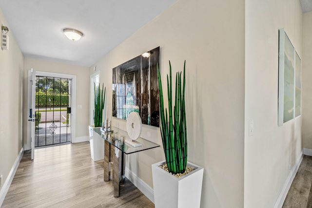 732 Lago Road, Delray Beach, FL 33445