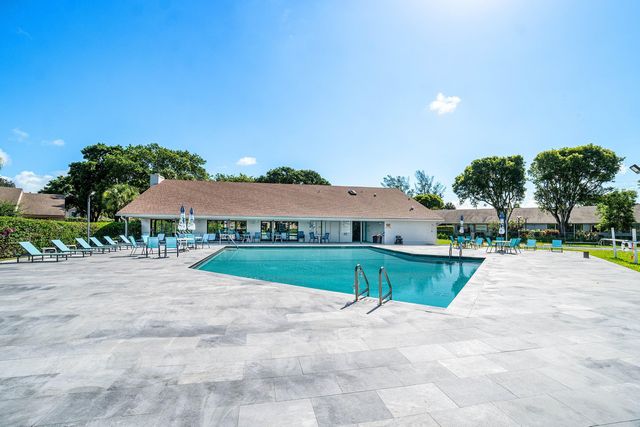 732 Lago Road, Delray Beach, FL 33445