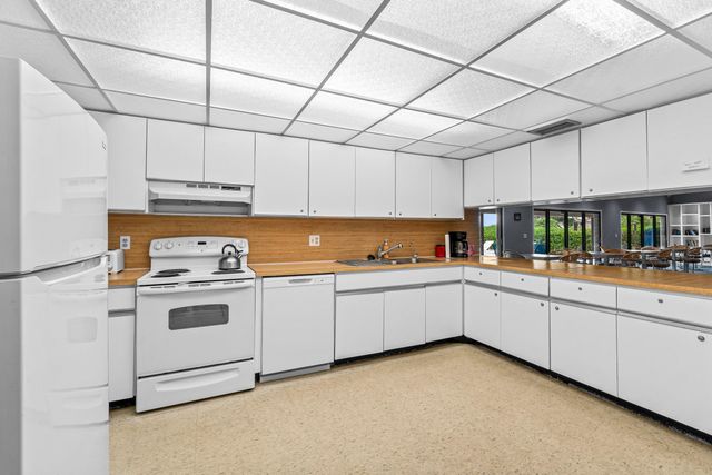 732 Lago Road, Delray Beach, FL 33445