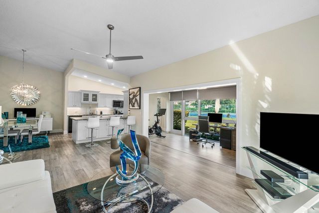 732 Lago Road, Delray Beach, FL 33445