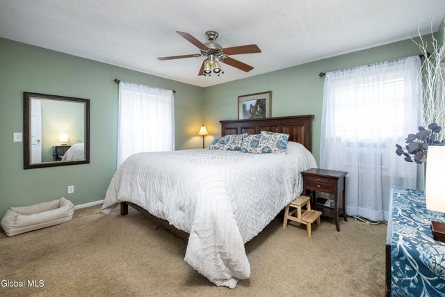 12 Pinewood Hollow Road, Queensbury, NY 12804