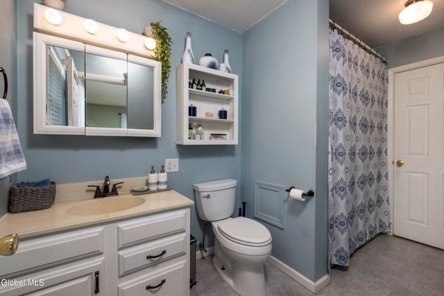 12 Pinewood Hollow Road, Queensbury, NY 12804