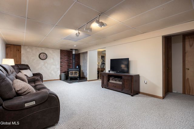 12 Pinewood Hollow Road, Queensbury, NY 12804