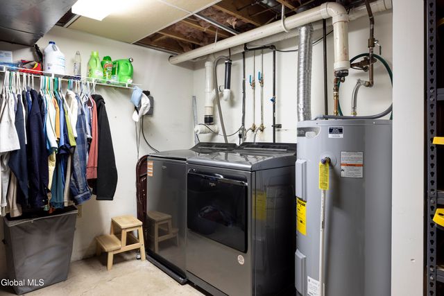 12 Pinewood Hollow Road, Queensbury, NY 12804