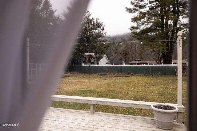 12 Pinewood Hollow Road, Queensbury, NY 12804