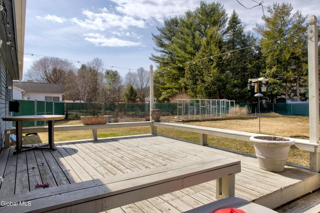 12 Pinewood Hollow Road, Queensbury, NY 12804