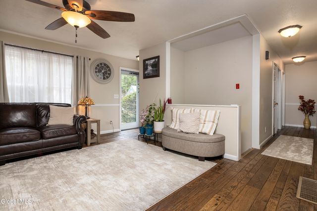 12 Pinewood Hollow Road, Queensbury, NY 12804