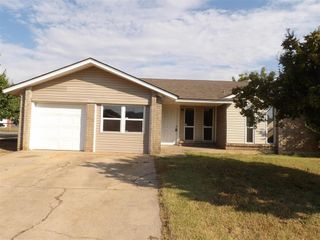 637 NW 21st Street, Moore, OK 73160