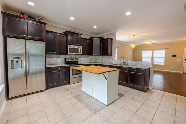 106 Scotland Drive, Summerville, SC 29483