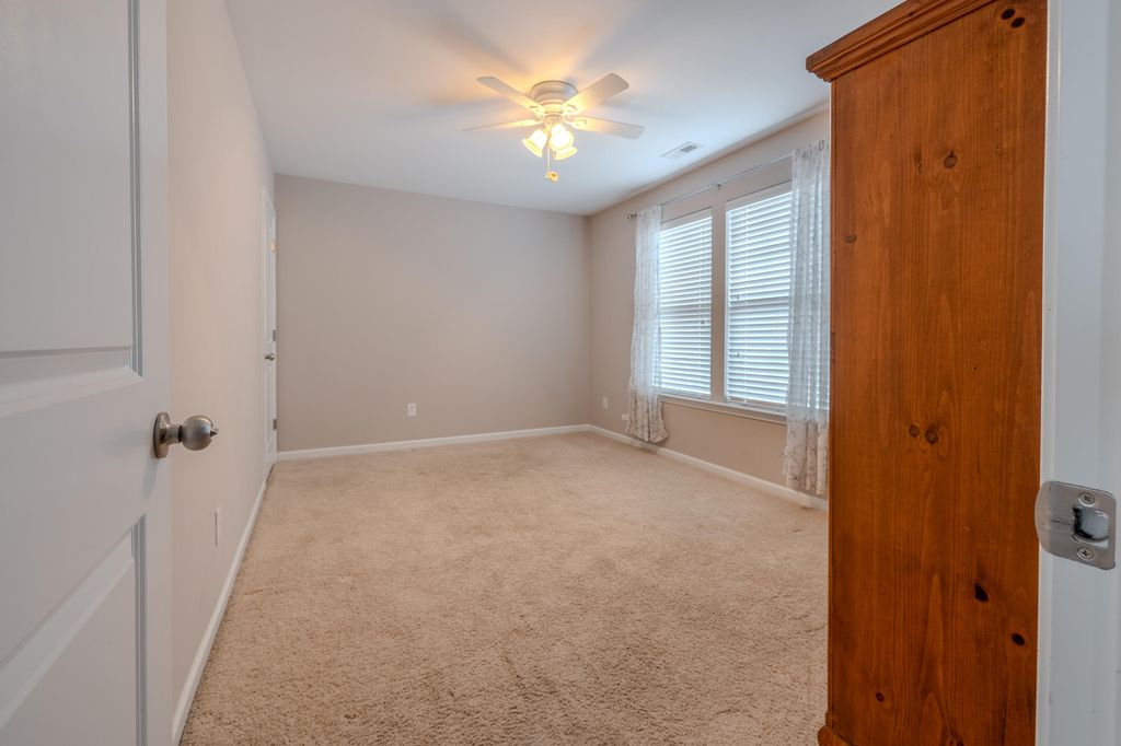 Image 39 of property listing at 106 Scotland Drive, Summerville, SC 29483