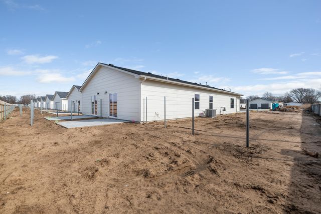 2451 W MacArthur Ct, Wichita, KS 67217