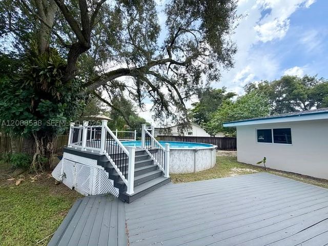 252 SW 61st Ave, Plantation, FL 33317