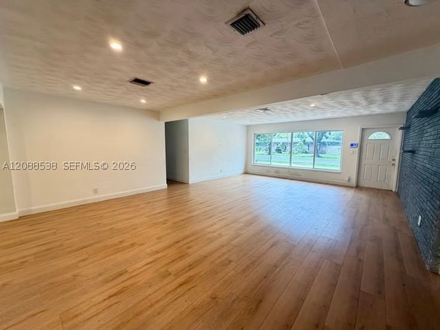 252 SW 61st Ave, Plantation, FL 33317