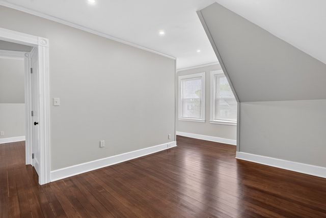 21 Dunlap St 3, Salem, MA 01970