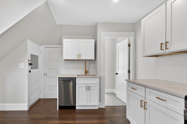 21 Dunlap St 3, Salem, MA 01970
