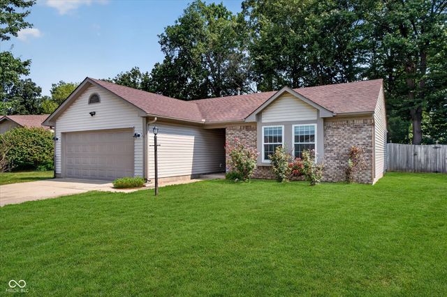7449 Grandview Drive, Avon, IN 46123