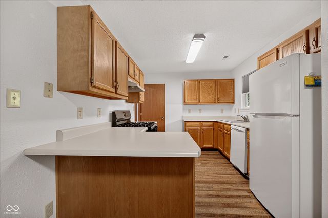 7449 Grandview Drive, Avon, IN 46123