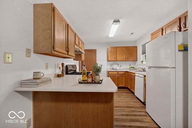 7449 Grandview Drive, Avon, IN 46123