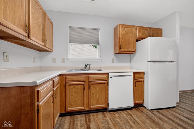 7449 Grandview Drive, Avon, IN 46123