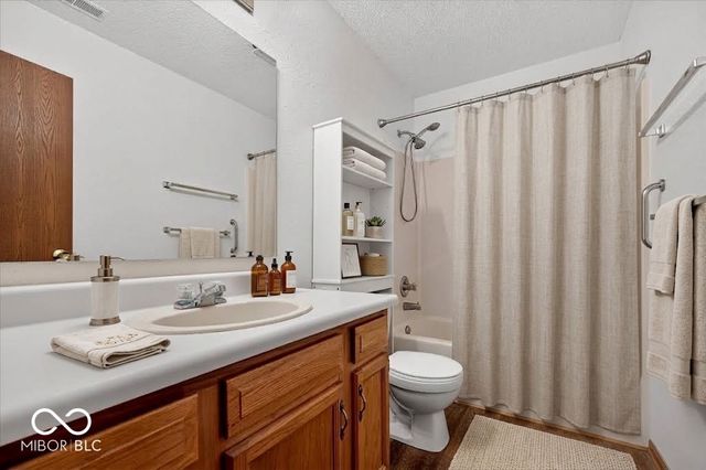 7449 Grandview Drive, Avon, IN 46123