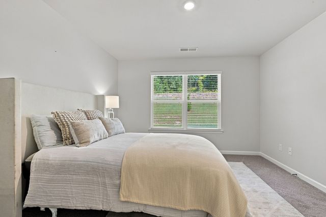 1003 Autumnwood Drive, Dickson, TN 37055