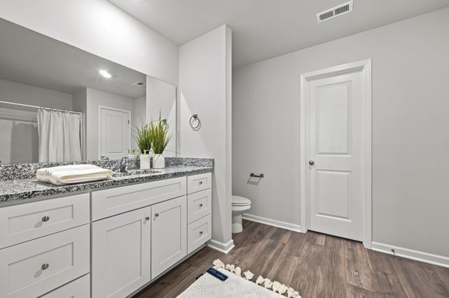 1003 Autumnwood Drive, Dickson, TN 37055