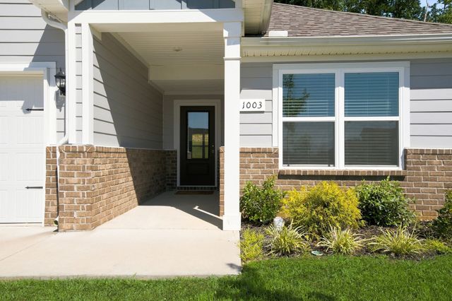 1003 Autumnwood Drive, Dickson, TN 37055