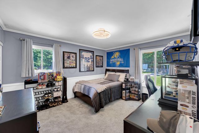12 Yellowstone Lane, Howell, NJ 07731