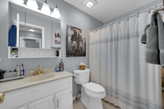12 Yellowstone Lane, Howell, NJ 07731