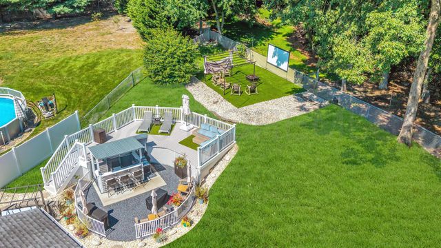12 Yellowstone Lane, Howell, NJ 07731