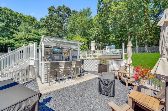 12 Yellowstone Lane, Howell, NJ 07731