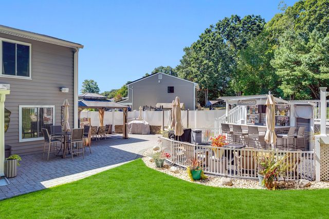 12 Yellowstone Lane, Howell, NJ 07731