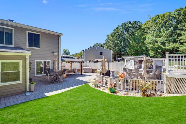 12 Yellowstone Lane, Howell, NJ 07731