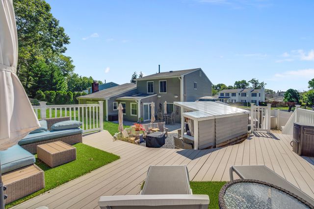 12 Yellowstone Lane, Howell, NJ 07731