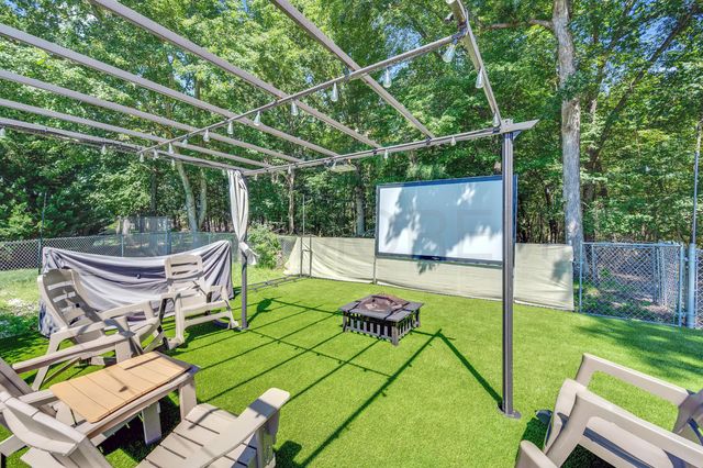 12 Yellowstone Lane, Howell, NJ 07731