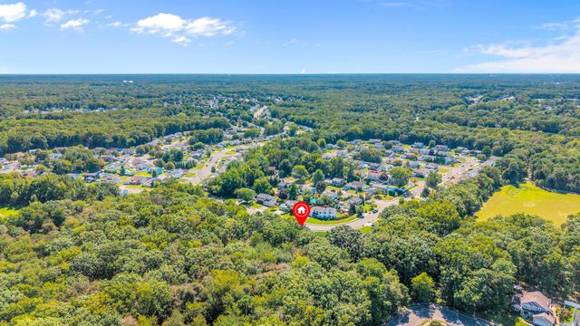 12 Yellowstone Lane, Howell, NJ 07731