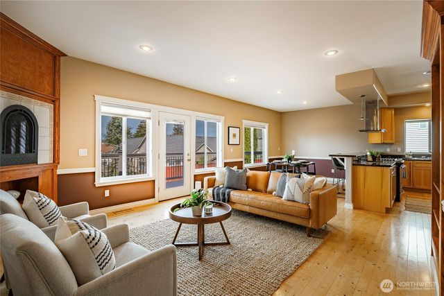 4410 Glasgow Way, Anacortes, WA 98221