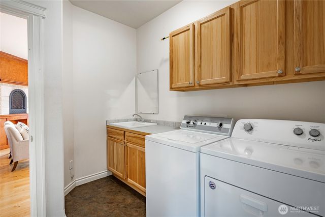4410 Glasgow Way, Anacortes, WA 98221