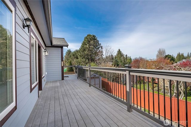 4410 Glasgow Way, Anacortes, WA 98221