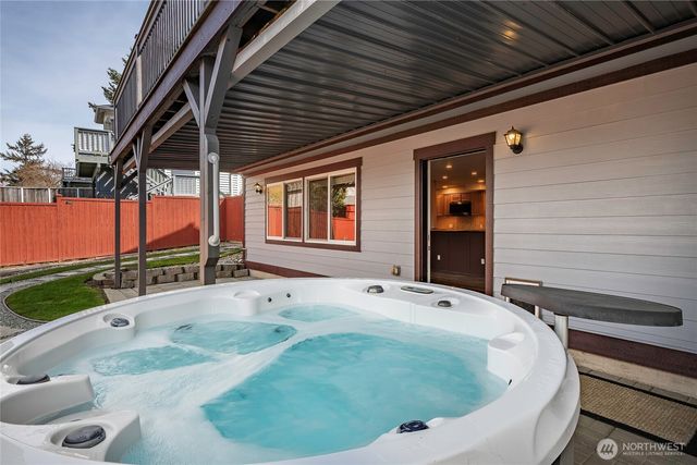 4410 Glasgow Way, Anacortes, WA 98221