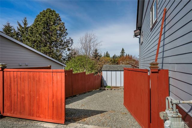 4410 Glasgow Way, Anacortes, WA 98221