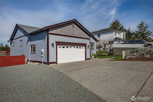 4410 Glasgow Way, Anacortes, WA 98221