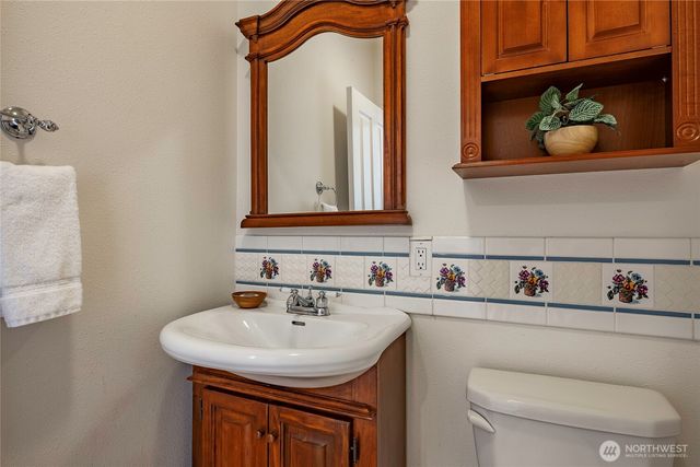 4410 Glasgow Way, Anacortes, WA 98221