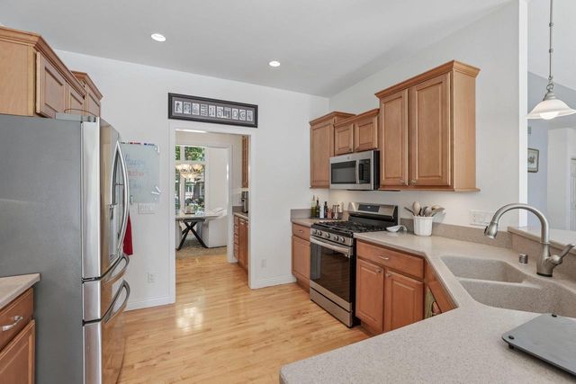 913 Countryside Crossing, Waunakee, WI 53597