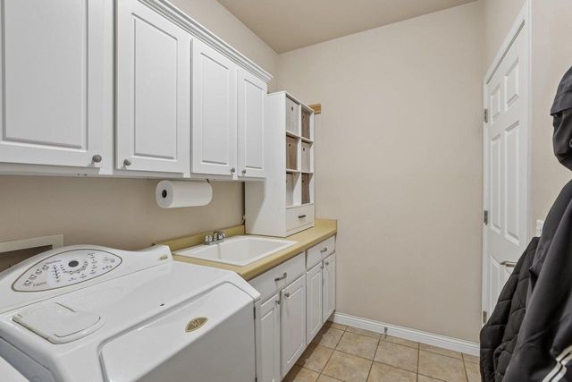 913 Countryside Crossing, Waunakee, WI 53597