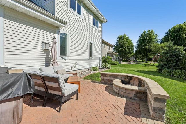 913 Countryside Crossing, Waunakee, WI 53597