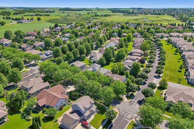 913 Countryside Crossing, Waunakee, WI 53597